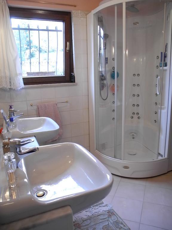 Villa Campo Dei Fiori Casciago Habitación foto
